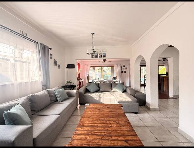 5 BEDROOM HOUSE FOR SALE IN HUTTENHEIGHTS